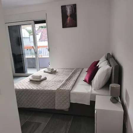 Appartement Tourist Port *